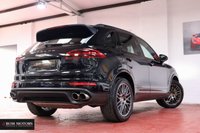 USED 2017 17 PORSCHE CAYENNE 3.0 S E-HYBRID PLATINUM EDITION TIPTRONIC S 5d 329 BHP PAN ROOF / REAR CAM / BOSE
