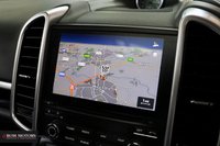 USED 2017 17 PORSCHE CAYENNE 3.0 S E-HYBRID PLATINUM EDITION TIPTRONIC S 5d 329 BHP PAN ROOF / REAR CAM / BOSE
