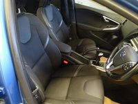 USED 2014 64 VOLVO V40 2.0 D4 SE NAV 5d 187 BHP *  MEGA MEGA SPEC *