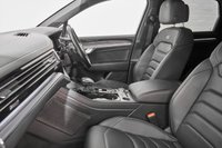 USED 2019 J VOLKSWAGEN TOUAREG 3.0 V6 R-LINE TECH TDI 5d 282 BHP +1 OWNER, FULL SERVICE HISTORY+