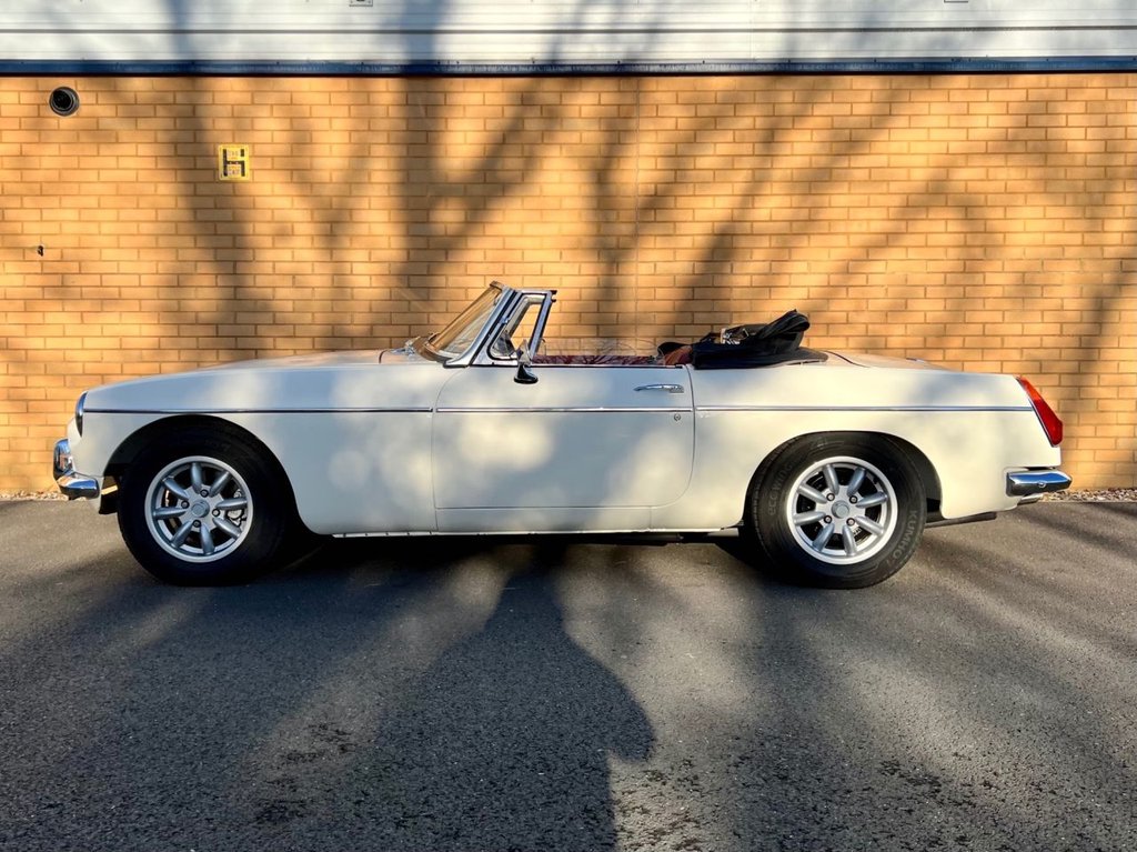 USED 1974 MG MGB V8 // 3.5 // ROADSTER // Export  // Concours // Px swap 