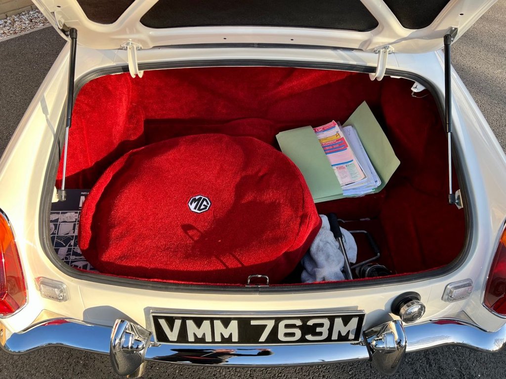 USED 1974 MG MGB V8 // 3.5 // ROADSTER // Export  // Concours // Px swap 