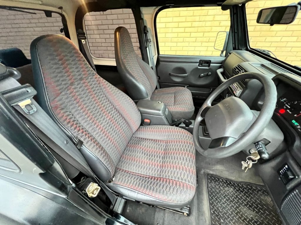 USED 2000 W JEEP WRANGLER 4.0 SPORT Convertible // 3d // 174 BHP // px swap  