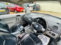 USED 2001 Y VOLKSWAGEN BEETLE 2.0 8V 3d 114 BHP Great Looking Beetle - Lots of Service History