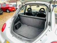 USED 2001 Y VOLKSWAGEN BEETLE 2.0 8V 3d 114 BHP Great Looking Beetle - Lots of Service History