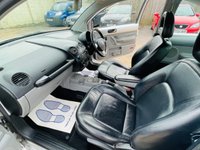 USED 2001 Y VOLKSWAGEN BEETLE 2.0 8V 3d 114 BHP Great Looking Beetle - Lots of Service History