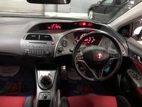 USED 2009 59 HONDA CIVIC 2.0 I-VTEC TYPE-R CHAMPIONSHIP WHITE 3d 198 BHP * CLIMATE CONTROL * PARKING SENSORS * 18 INCH ALLOY WHEELS *