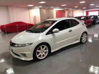 USED 2009 59 HONDA CIVIC 2.0 I-VTEC TYPE-R CHAMPIONSHIP WHITE 3d 198 BHP * CLIMATE CONTROL * PARKING SENSORS * 18 INCH ALLOY WHEELS *