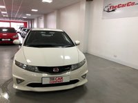 USED 2009 59 HONDA CIVIC 2.0 I-VTEC TYPE-R CHAMPIONSHIP WHITE 3d 198 BHP * CLIMATE CONTROL * PARKING SENSORS * 18 INCH ALLOY WHEELS *