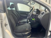 USED 2013 13 VOLKSWAGEN POLO 1.4 MATCH 5d 83 BHP DAB and Buetooth