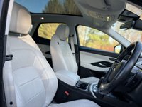 USED 2018 18 JAGUAR E-PACE 2.0 E-PACE R-DYNAMIC HSE 5d 178 BHP 4WD AUTO Glass Panoramic Roof 20" Alloy