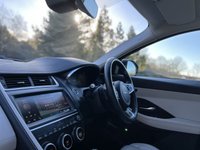 USED 2018 18 JAGUAR E-PACE 2.0 E-PACE R-DYNAMIC HSE 5d 178 BHP 4WD AUTO Glass Panoramic Roof 20" Alloy