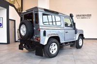 USED 2011 61 LAND ROVER DEFENDER 2.4 90 TD COUNTY STATION WAGON 3d 121 BHP 7 Service Stamps, Low Mileage