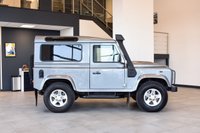 USED 2011 61 LAND ROVER DEFENDER 2.4 90 TD COUNTY STATION WAGON 3d 121 BHP 7 Service Stamps, Low Mileage
