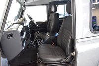 USED 2011 61 LAND ROVER DEFENDER 2.4 90 TD COUNTY STATION WAGON 3d 121 BHP 7 Service Stamps, Low Mileage