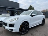 USED 2015 15 PORSCHE CAYENNE 3.0 D V6 TIPTRONIC S 5d 262 BHP **Huge Spec - ** Factory Bodykit - 21