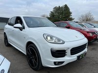 USED 2015 15 PORSCHE CAYENNE 3.0 D V6 TIPTRONIC S 5d 262 BHP **Huge Spec - ** Factory Bodykit - 21