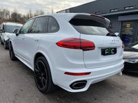 USED 2015 15 PORSCHE CAYENNE 3.0 D V6 TIPTRONIC S 5d 262 BHP **Huge Spec - ** Factory Bodykit - 21