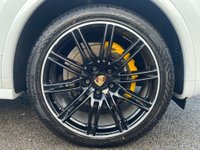 USED 2015 15 PORSCHE CAYENNE 3.0 D V6 TIPTRONIC S 5d 262 BHP **Huge Spec - ** Factory Bodykit - 21