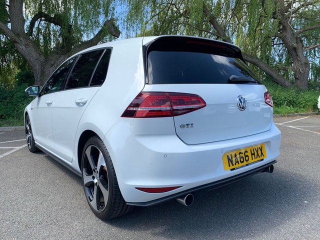 View our VOLKSWAGEN GOLF
