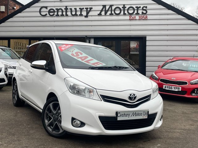 2013 63 Toyota Yaris 1.3 VVT-i TREND 5dr - REVERSE CAMERA