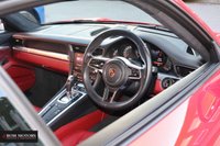 USED 2017 67 PORSCHE 911 3.0 CARRERA PDK 2d 364 BHP LOW MILEAGE / SUPERB CONDITION