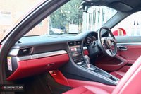 USED 2017 67 PORSCHE 911 3.0 CARRERA PDK 2d 364 BHP LOW MILEAGE / SUPERB CONDITION