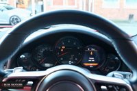USED 2017 67 PORSCHE 911 3.0 CARRERA PDK 2d 364 BHP LOW MILEAGE / SUPERB CONDITION