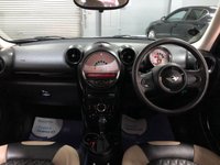 USED 2013 63 MINI COUNTRYMAN 2.0 COOPER D 5d 110 BHP * CLIMATE * PARKING SENSORS * LEATHER TRIM * ALLOY WHEELS *