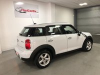 USED 2013 63 MINI COUNTRYMAN 2.0 COOPER D 5d 110 BHP * CLIMATE * PARKING SENSORS * LEATHER TRIM * ALLOY WHEELS *