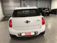 USED 2013 63 MINI COUNTRYMAN 2.0 COOPER D 5d 110 BHP * CLIMATE * PARKING SENSORS * LEATHER TRIM * ALLOY WHEELS *