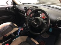USED 2013 63 MINI COUNTRYMAN 2.0 COOPER D 5d 110 BHP * CLIMATE * PARKING SENSORS * LEATHER TRIM * ALLOY WHEELS *