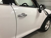 USED 2013 63 MINI COUNTRYMAN 2.0 COOPER D 5d 110 BHP * CLIMATE * PARKING SENSORS * LEATHER TRIM * ALLOY WHEELS *