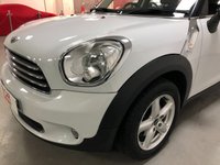 USED 2013 63 MINI COUNTRYMAN 2.0 COOPER D 5d 110 BHP * CLIMATE * PARKING SENSORS * LEATHER TRIM * ALLOY WHEELS *