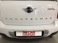 USED 2013 63 MINI COUNTRYMAN 2.0 COOPER D 5d 110 BHP * CLIMATE * PARKING SENSORS * LEATHER TRIM * ALLOY WHEELS *