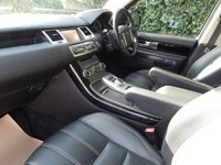 USED 2011 61 LAND ROVER RANGE ROVER SPORT 3.0 SDV6 HSE LUXURY 5d 255 BHP 20in Alloys-FSH-Side Steps