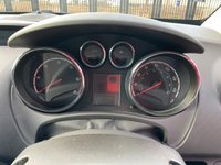 USED 2012 12 VAUXHALL MERIVA 1.7 EXCLUSIV AC CDTI 5d 108 BHP NO-NONSENSE HOME DELIVERY