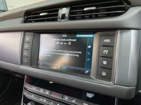 USED 2017 66 JAGUAR XF 2.0 D R-SPORT AWD 4d 177 BHP 