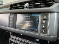 USED 2017 66 JAGUAR XF 2.0 D R-SPORT AWD 4d 177 BHP 