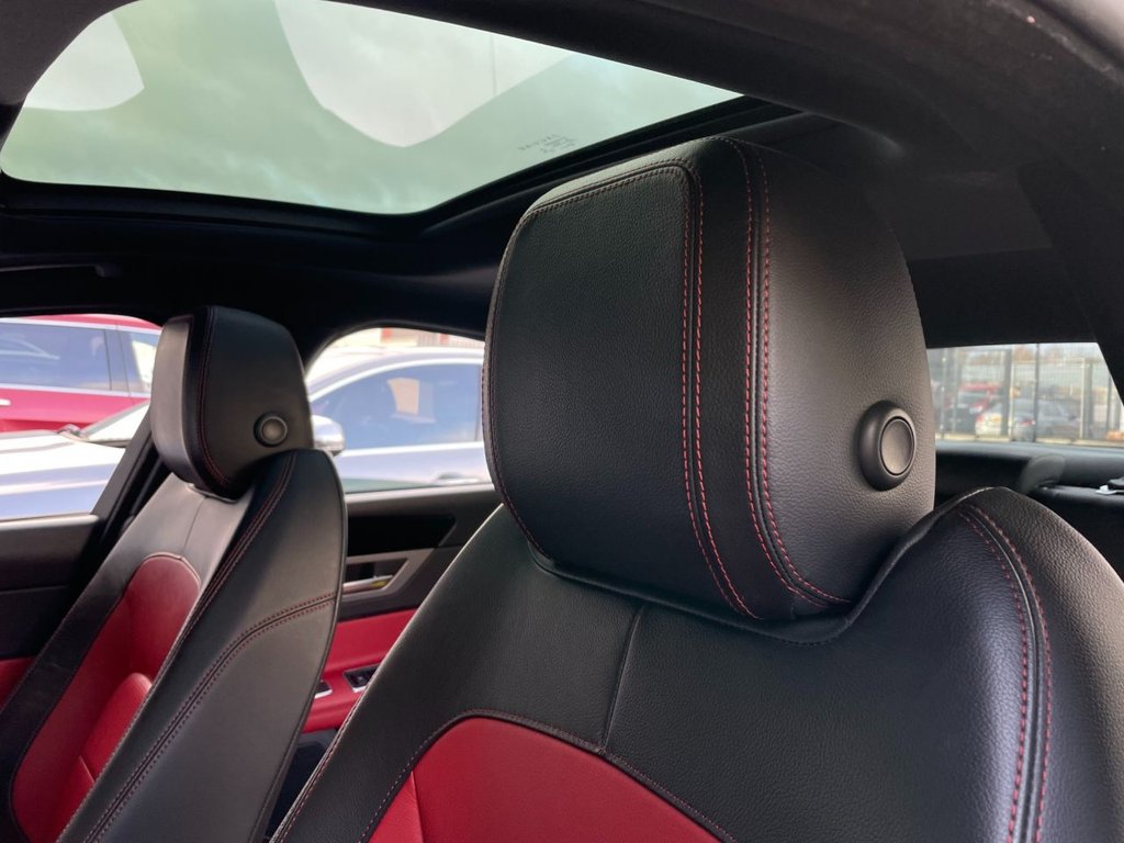USED 2017 66 JAGUAR XF 2.0 D R-SPORT AWD 4d 177 BHP 