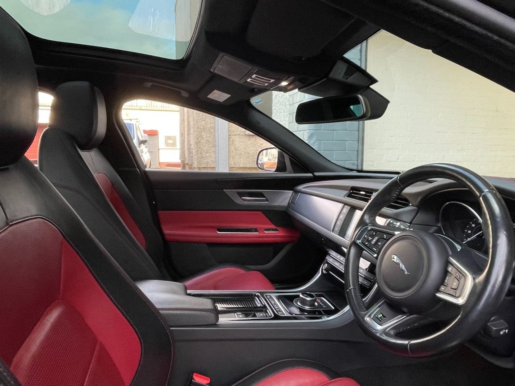 USED 2017 66 JAGUAR XF 2.0 D R-SPORT AWD 4d 177 BHP 
