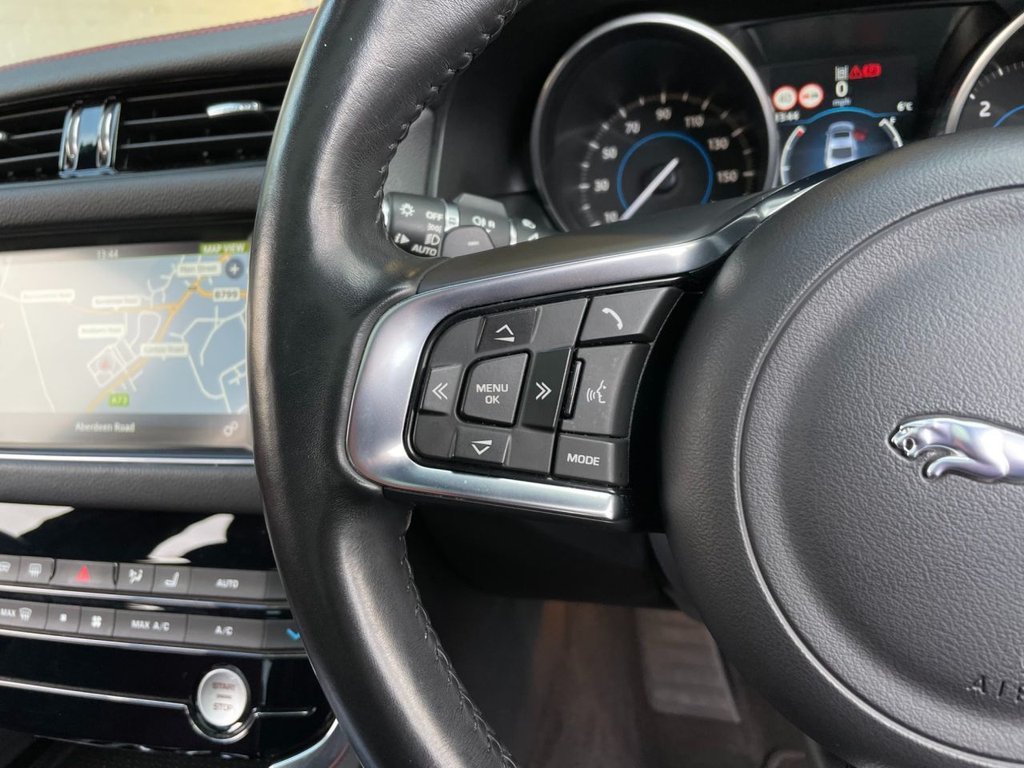 USED 2017 66 JAGUAR XF 2.0 D R-SPORT AWD 4d 177 BHP 