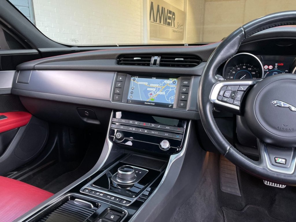 USED 2017 66 JAGUAR XF 2.0 D R-SPORT AWD 4d 177 BHP 