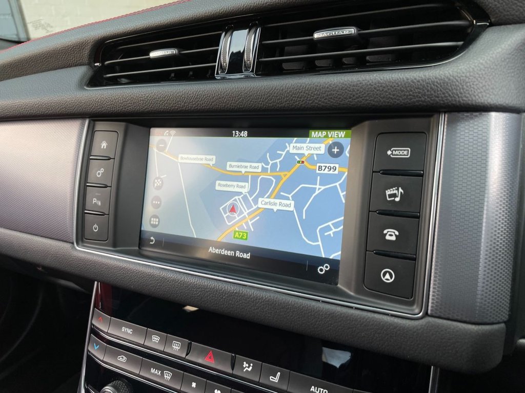 USED 2017 66 JAGUAR XF 2.0 D R-SPORT AWD 4d 177 BHP 