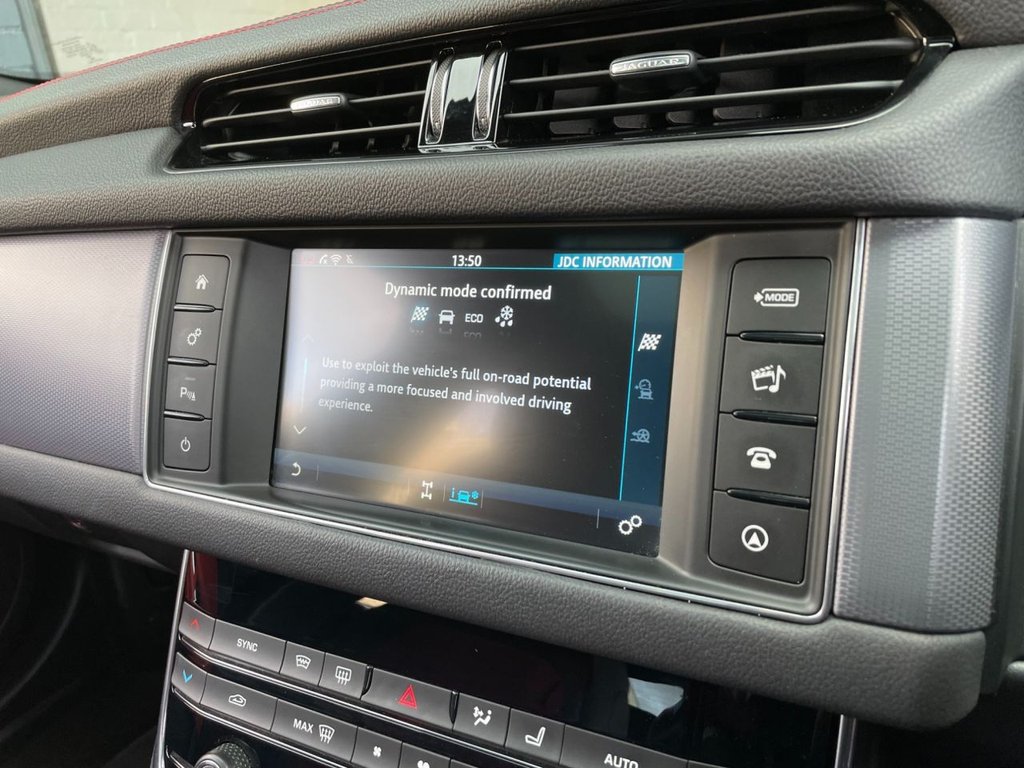 USED 2017 66 JAGUAR XF 2.0 D R-SPORT AWD 4d 177 BHP 