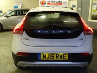 USED 2015 15 VOLVO V40 1.6 D2 CROSS COUNTRY LUX NAV 5d 113 BHP STUNNING TWO-TONE INTERIOR