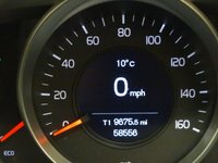 USED 2015 15 VOLVO V40 1.6 D2 CROSS COUNTRY LUX NAV 5d 113 BHP STUNNING TWO-TONE INTERIOR
