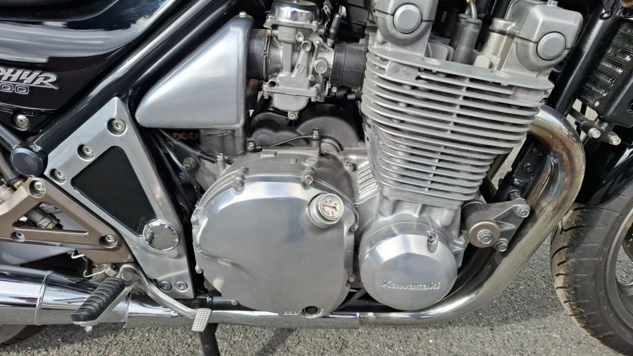 1992 Kawasaki Zephyr 1100 Roadster Naked £5,999