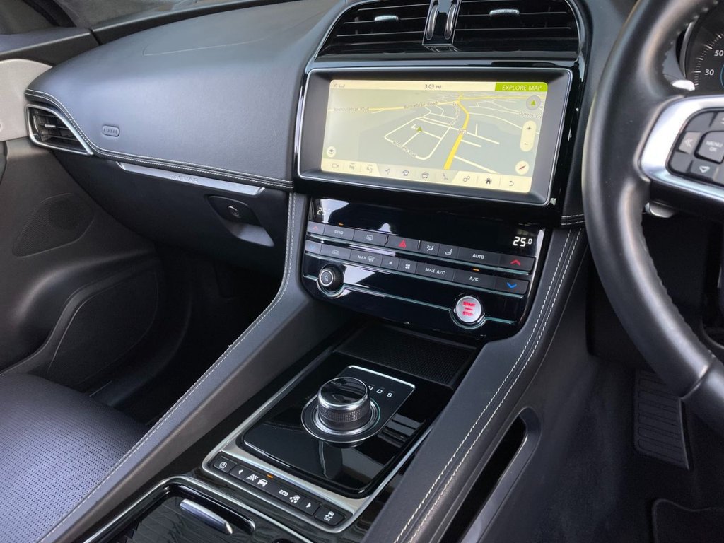 USED 2018 68 JAGUAR F-PACE 2.0 R-SPORT AWD 5d 177 BHP 