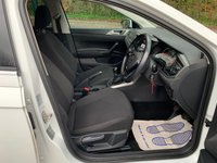 USED 2018 18 VOLKSWAGEN POLO 1.0 SE 5d 65 BHP 2018 VW POLO 1.0 SE 5DR - IDEAL 1ST CAR - 36,500 MILES ONLLY - 1 FORMER KEEPER - CAR NET APP CONNECTIVITY WITH TOUCH SCREEN - FRONT COLISSION RADAR SENSOR - 15 INCH BRIGHT SILVER ALLOYS